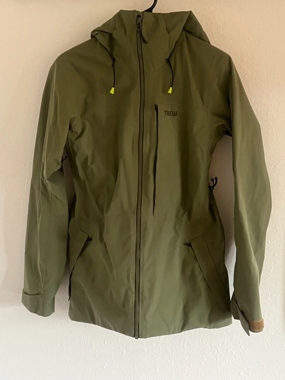 Olive Green Women's Ski Jacket and Bibs - Picture 1 of 6